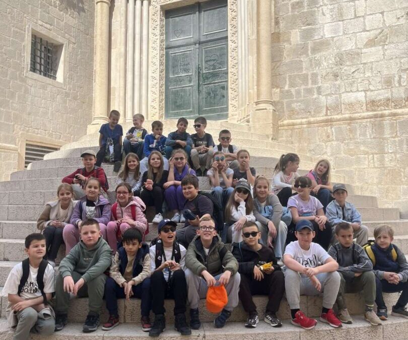 Trećaši u obilasku Grada