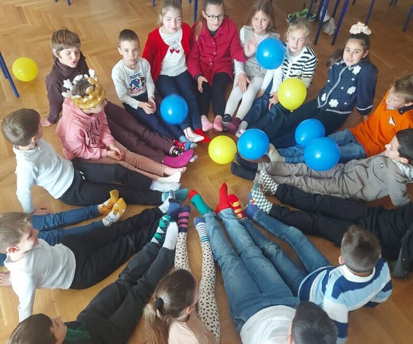 Dan šarenih bječvica u 2. b