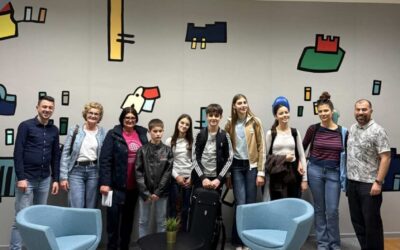 „Libro, rosa y lectura, español, radio y cultura“