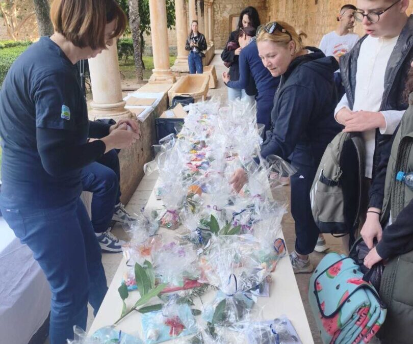 Humanitarno-prodajna izložba